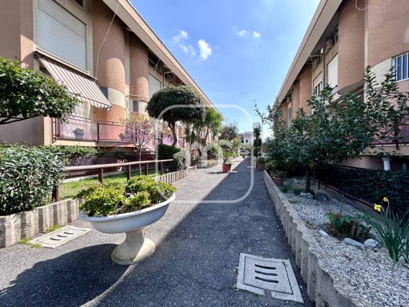 1 bedroom Duplex in Rome, Italy No. 209097