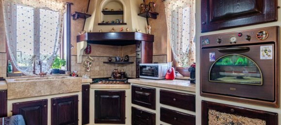 3 bedrooms Villa in Poggibonsi, Italy No. 90253 2