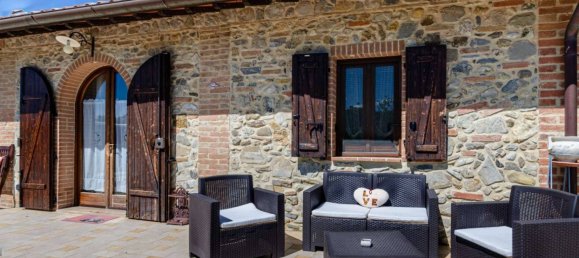 3 bedrooms Villa in Poggibonsi, Italy No. 90253 10