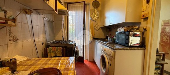 3 rooms Apartment in Rome, Italy No. 230935 8