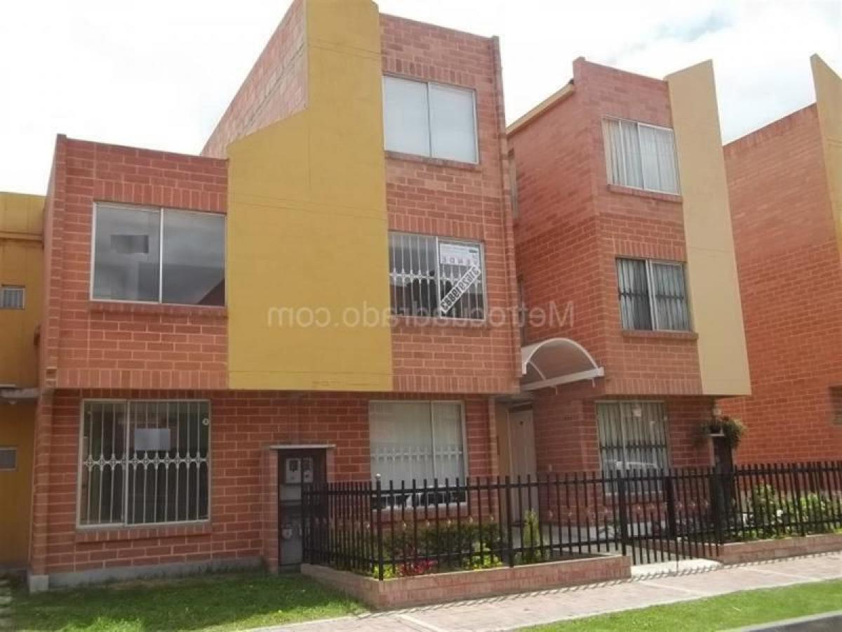 3 bedrooms House in Cundinamarca, Colombia No. 6394