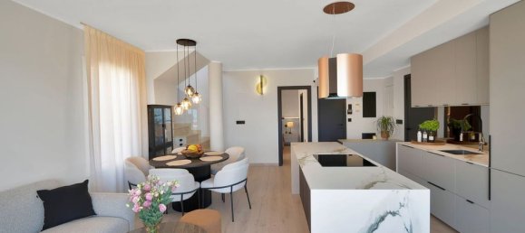 Ático de 3 dormitorios en Marbella, Spain No. 189618 16