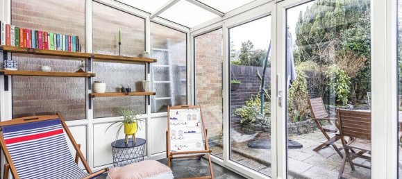 3 bedrooms House in Egham, United Kingdom No. 8631 10