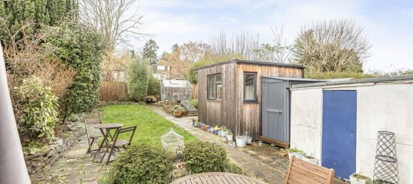 3 bedrooms House in Egham, United Kingdom No. 8631 21