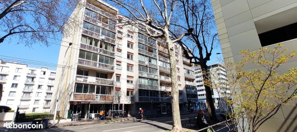 2 bedrooms Apartment in Lyon, France No. 317179 11