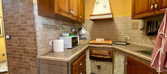 2 bedrooms Apartment in Palermo, Italy No. 49476 2