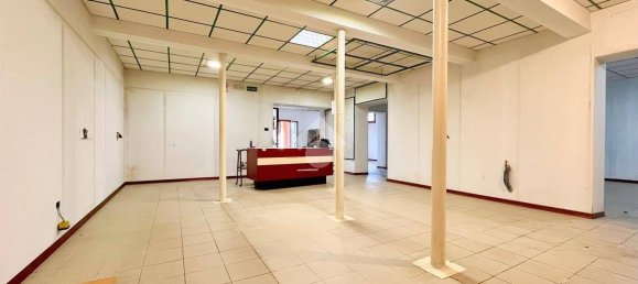 200m² Commercial property in Udine, Italy No. 259151 7
