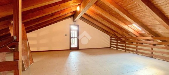 200m² Commercial property in Udine, Italy No. 259151 18