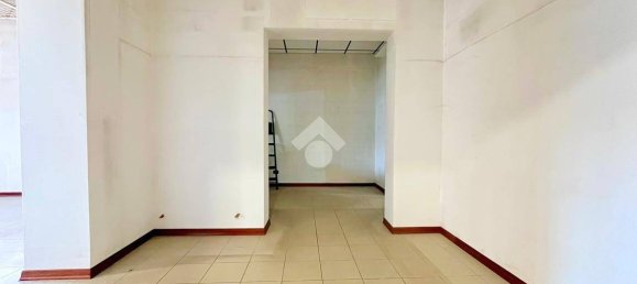 200m² Commercial property in Udine, Italy No. 259151 10
