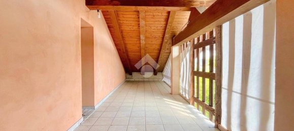 200m² Commercial property in Udine, Italy No. 259151 12