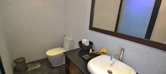 Villa de 3 dormitorios en Bang Tao, Thailand No. 19017 2