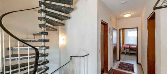 8 rooms Townhouse in Stuttgart, Germany No. 12166 4