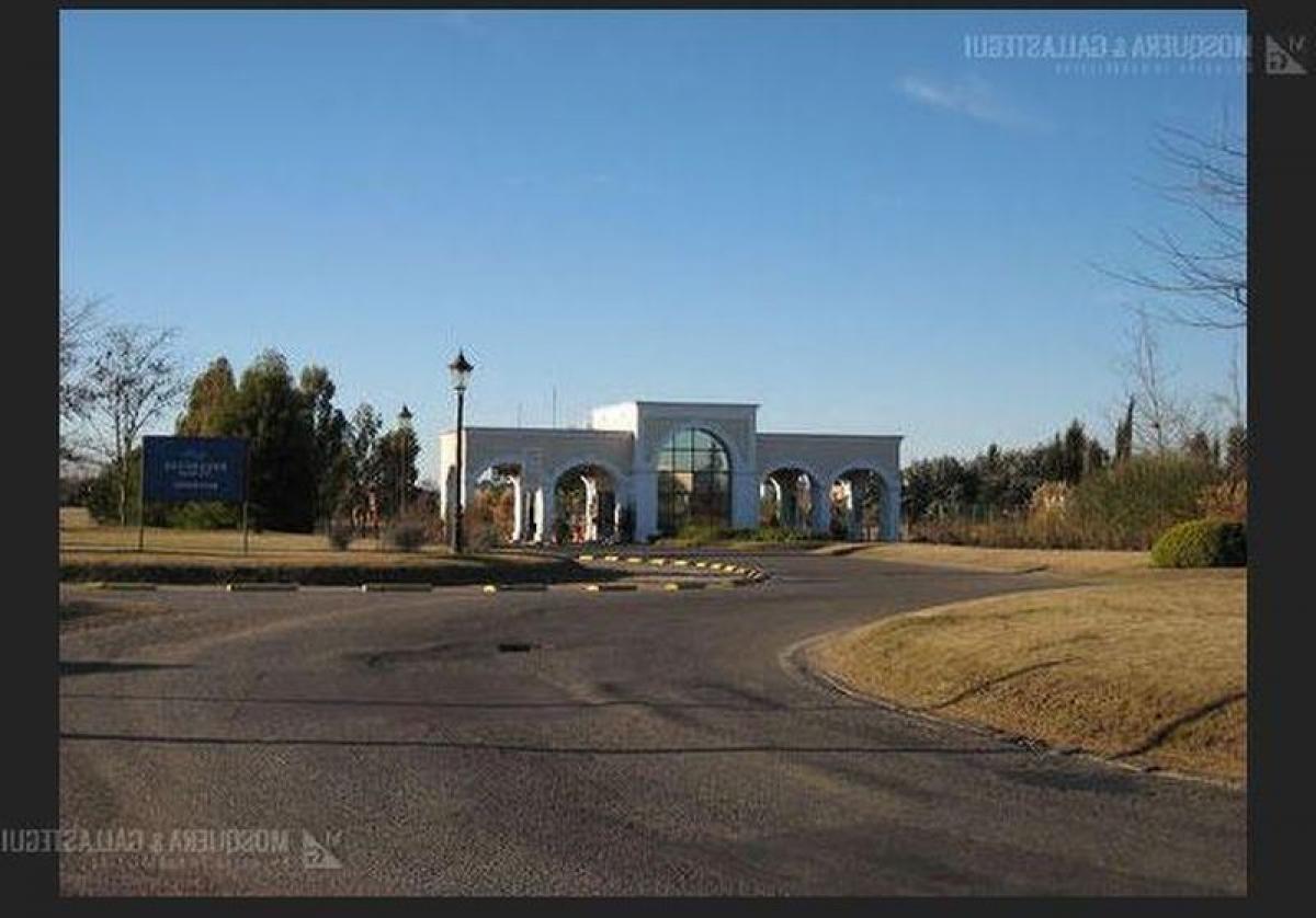 Земельный участок в Пилар, Аргентина № 39863