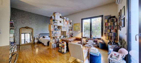 Studio in Turin, Italy No. 234909 8