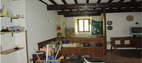 3 bedrooms Villa in Fossombrone, Italy No. 364660 3