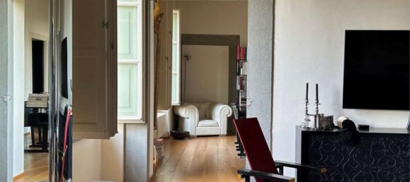 3 bedrooms Villa in Quarrata, Italy No. 550 9