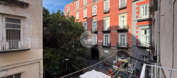 2 Schlafzimmer Wohnung in Naples, Italy, Nr. 358702 9