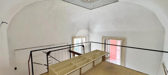 2 Schlafzimmer Wohnung in Naples, Italy, Nr. 358702 18