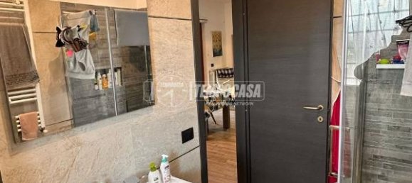 3-salle Appartement à Rome, Italy No. 26384 14