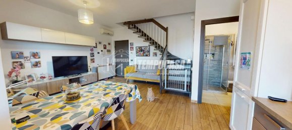 3-salle Appartement à Rome, Italy No. 26384 6