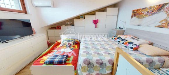 3-salle Appartement à Rome, Italy No. 26384 21
