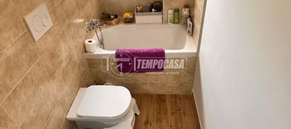 3-salle Appartement à Rome, Italy No. 26384 23