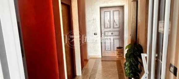 3-salle Appartement à Rome, Italy No. 26384 32