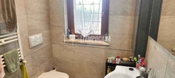 3-salle Appartement à Rome, Italy No. 26384 16