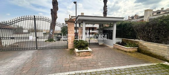 3-salle Appartement à Rome, Italy No. 26384 30