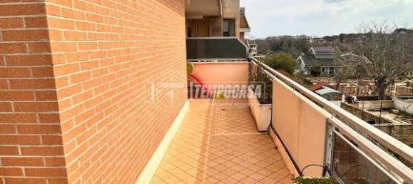 3-salle Appartement à Rome, Italy No. 26384 28