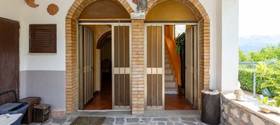 9 rooms House in Castel Sant'Angelo, Italy No. 283974 10