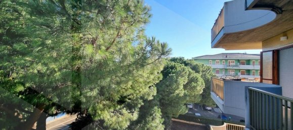 4 rooms Apartment in Silvi, Italy No. 25357 10