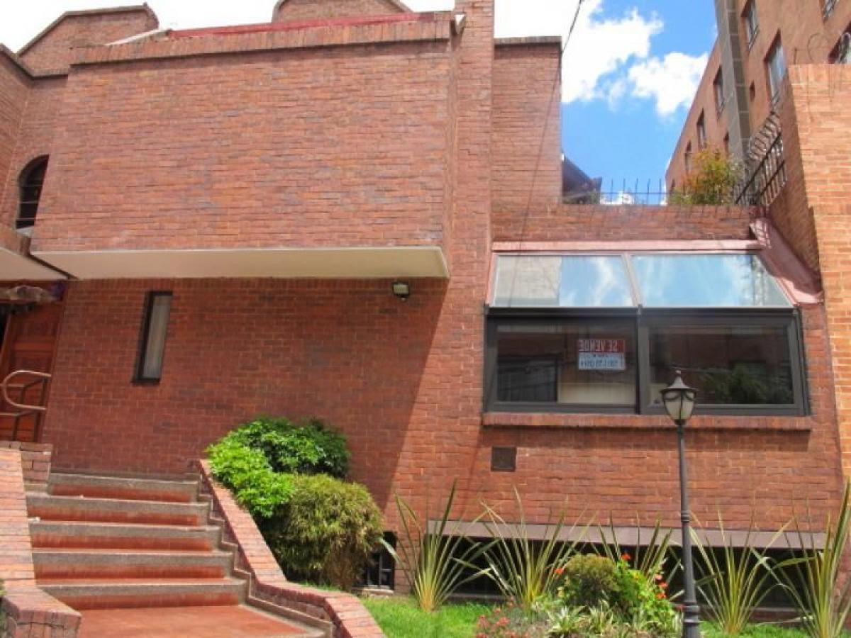 Дом с 4 спальнями в Богота, Колумбия № 11698