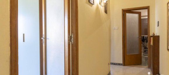 3 bedrooms Apartment in Macerata, Italy No. 232222 9