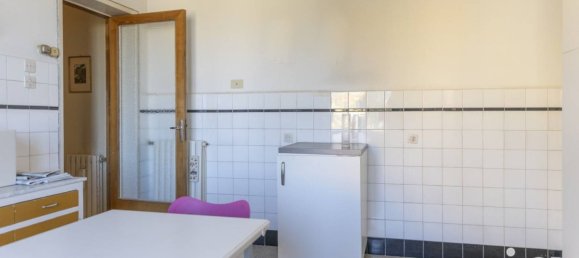 3 bedrooms Apartment in Macerata, Italy No. 232222 8