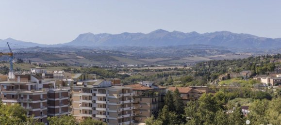 3 bedrooms Apartment in Macerata, Italy No. 232222 7