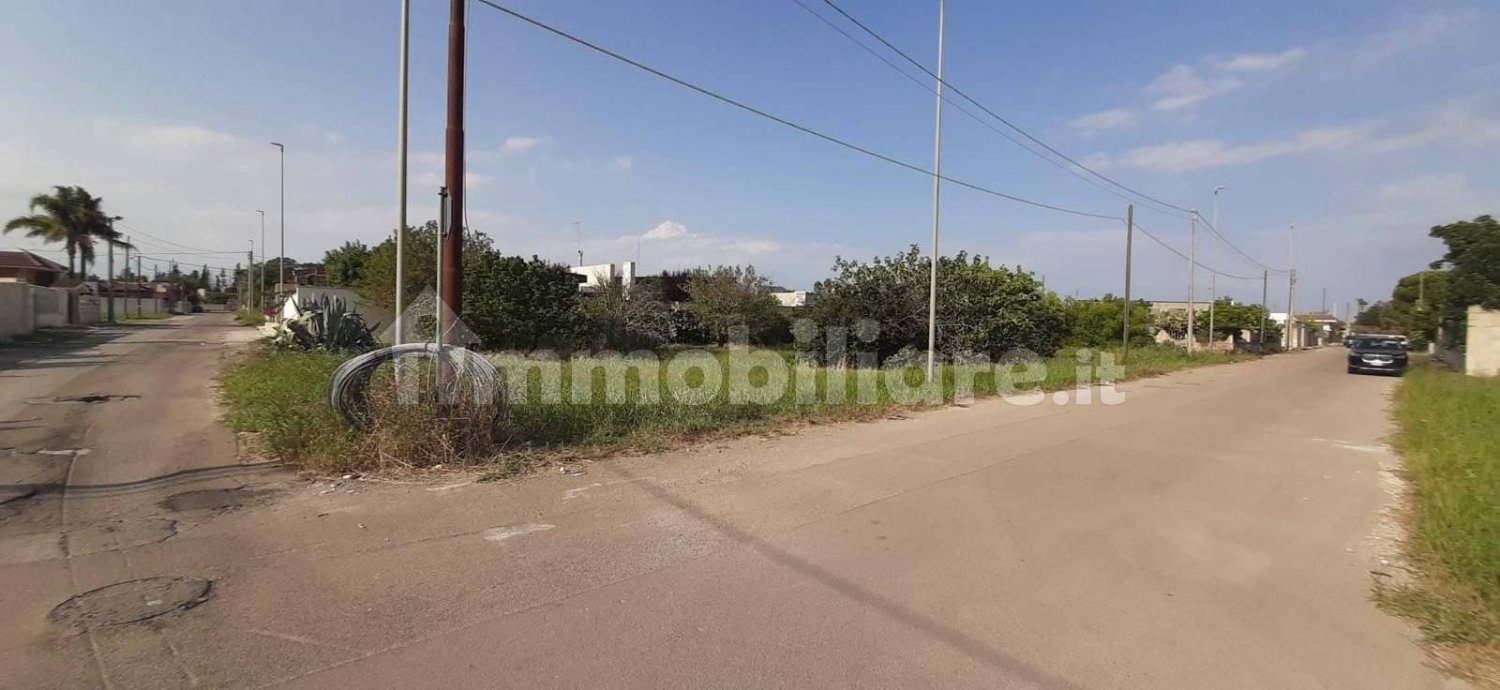 Grundstück in San Pietro Vernotico, Italy 1700m², Nr. 343148