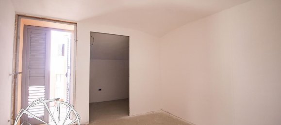 3-Zimmer Wohnung in Agliana, Italy, Nr. 18331 8