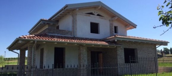 7 rooms Villa in Castelvetro di Modena, Italy No. 259753 5