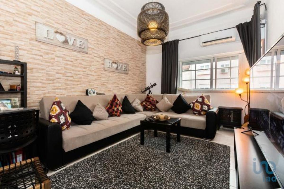 2 bedrooms Apartment in Lisbon, Portugal No. 3804