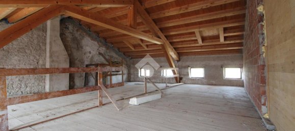 8 rooms House in Conegliano, Italy No. 154187 3