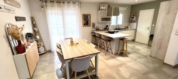 Casa de 3 dormitorios en Hayange, France No. 246172 10