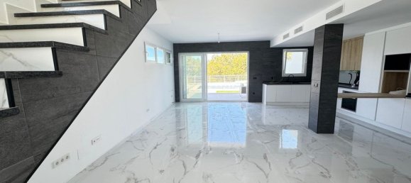 4 bedrooms Villa in Torrevieja, Spain No. 176572 5