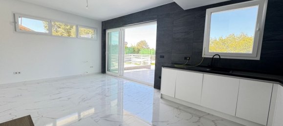 4 bedrooms Villa in Torrevieja, Spain No. 176572 8