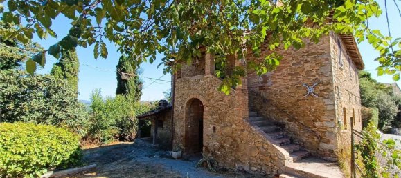 Дом с 4 комнатами в Маршано, Италия № 277509 23