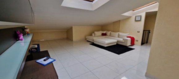 3-salle Duplex à San Giuliano Milanese, Italy No. 8347 10