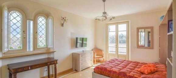 5 bedrooms Villa in Forte dei Marmi, Italy No. 38818 22