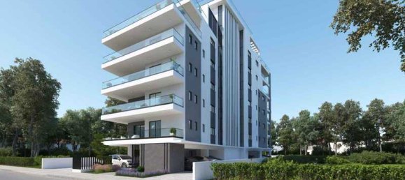 2 bedrooms Apartment in Larnaca, Cyprus No. 8100 4