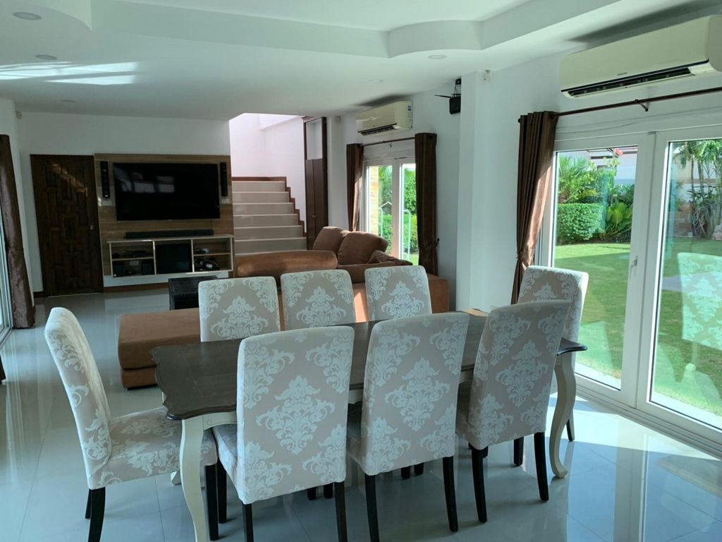 3 bedrooms Cafe / restaurant in Pattaya, Thailand No. 11943