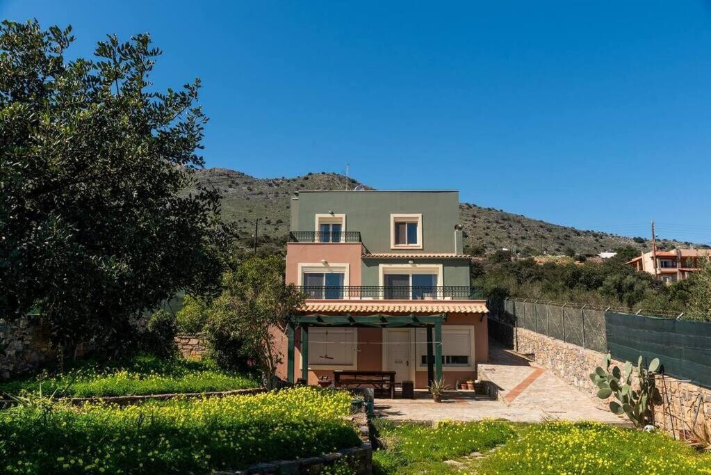 4 bedrooms Commercial property in Agios Nikolaos, Greece No. 5270